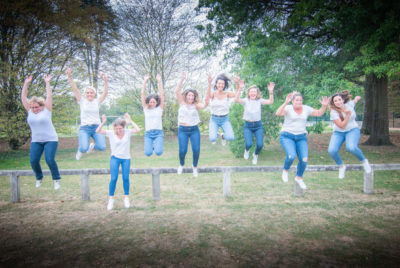 Entre copines toutes en jean baskets Emilie Champeyroux Photographies Auvergne Riom Aigueperse