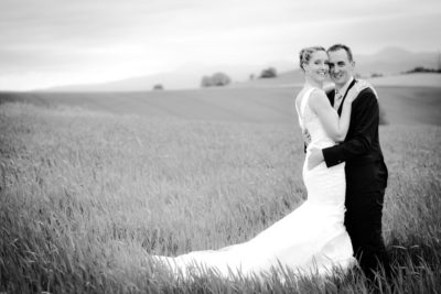 Mariage photos de couple des mariés Emilie Champeyroux Photographies Auvergne Riom Aigueperse