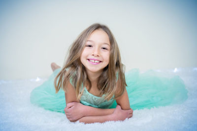 jeune fille en robe de princesse Emilie Champeyroux Photographies Auvergne Riom Aigueperse