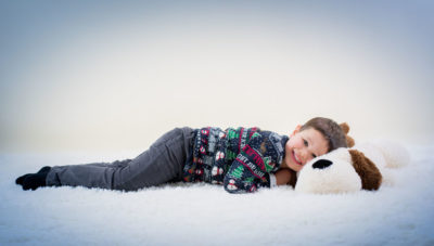 petit garçon avec sa peluche Emilie Champeyroux Photographies Auvergne Riom Aigueperse