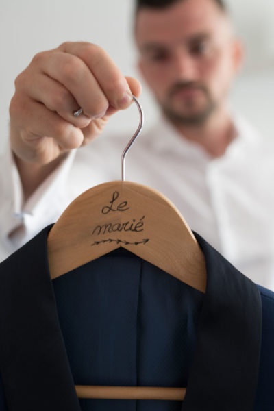 Mariage photos des préparatifs du marié Emilie Champeyroux Photographies Auvergne Riom Aigueperse