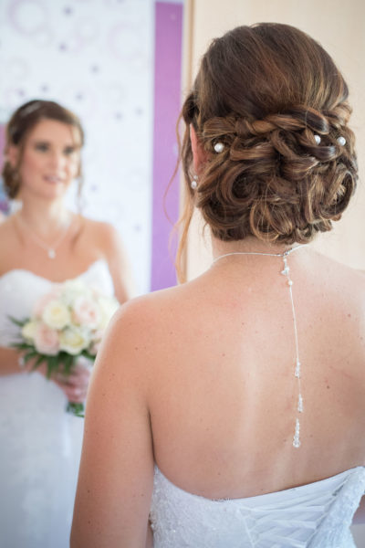 Mariage photos des préparatifs de la mariée Emilie Champeyroux Photographies Auvergne Riom Aigueperse